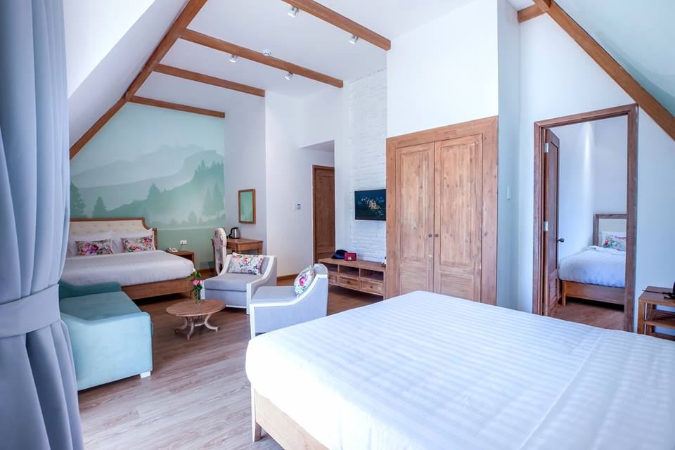 De Charme 4 Family Room